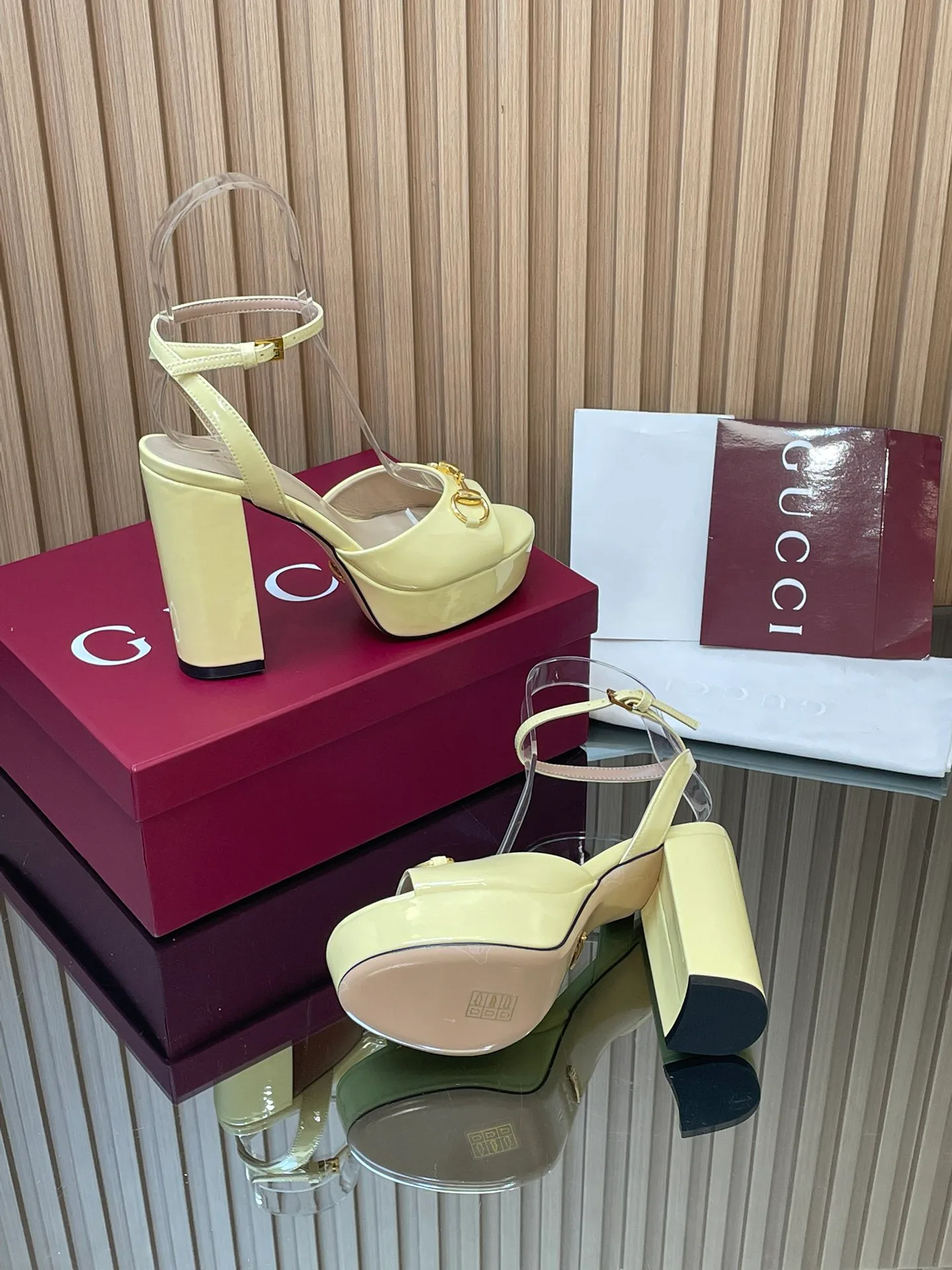 Босоножки Женские Gucci 876009