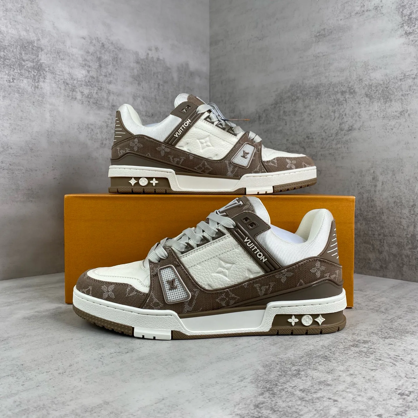 Кроссовки Женские Louis Vuitton 604332