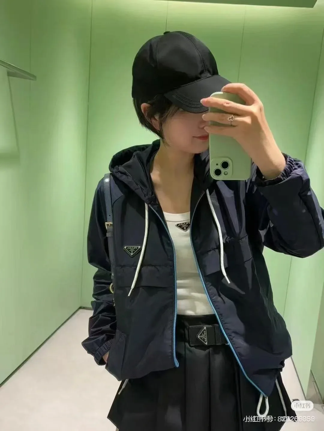 Куртки И Пуховики Женские Prada 134408