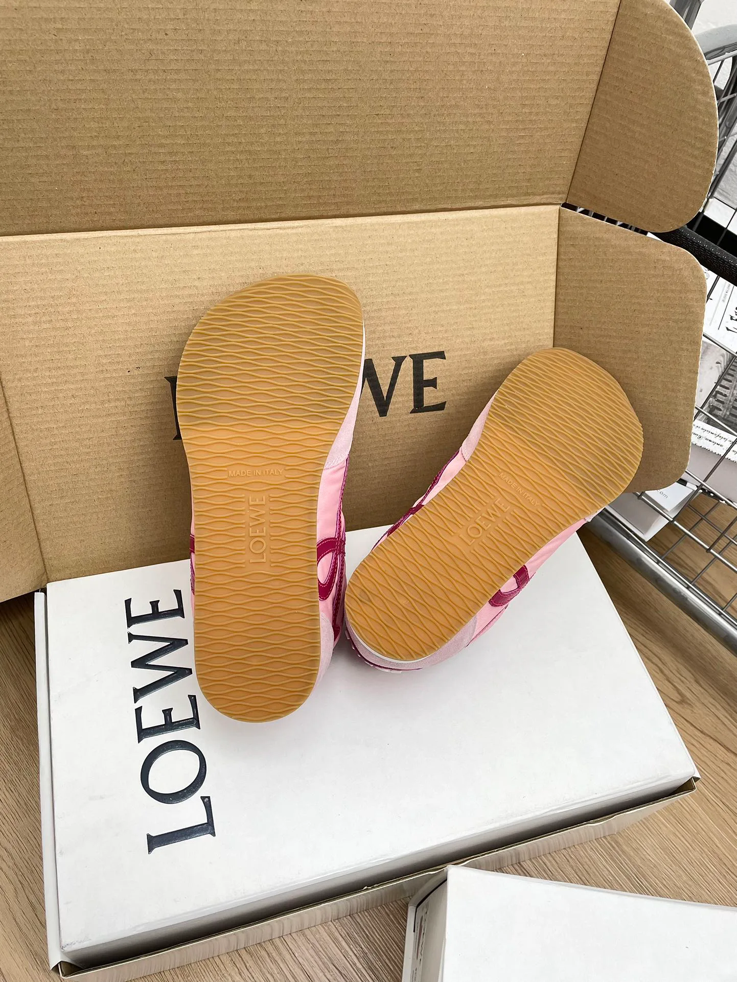 Кроссовки Женские Loewe 11189