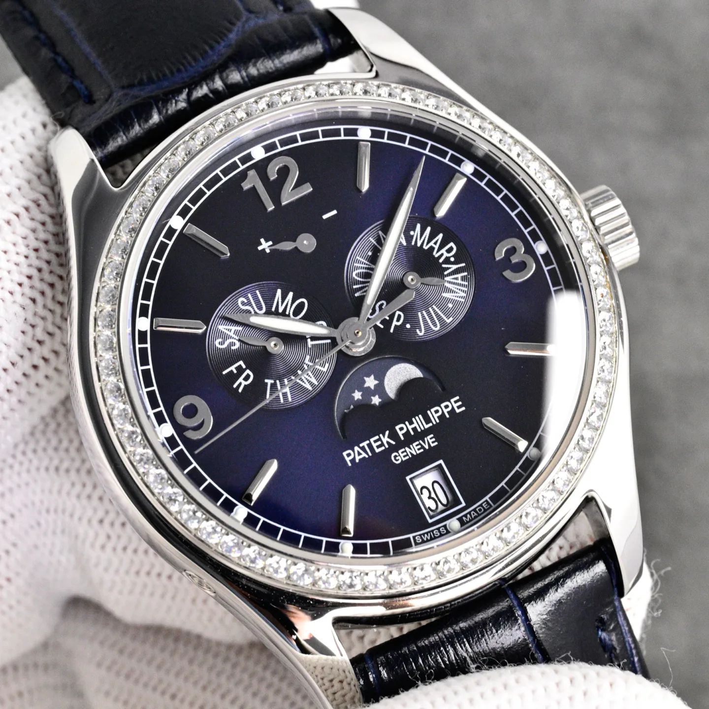 Часы Женские Patek Philippe 17120048