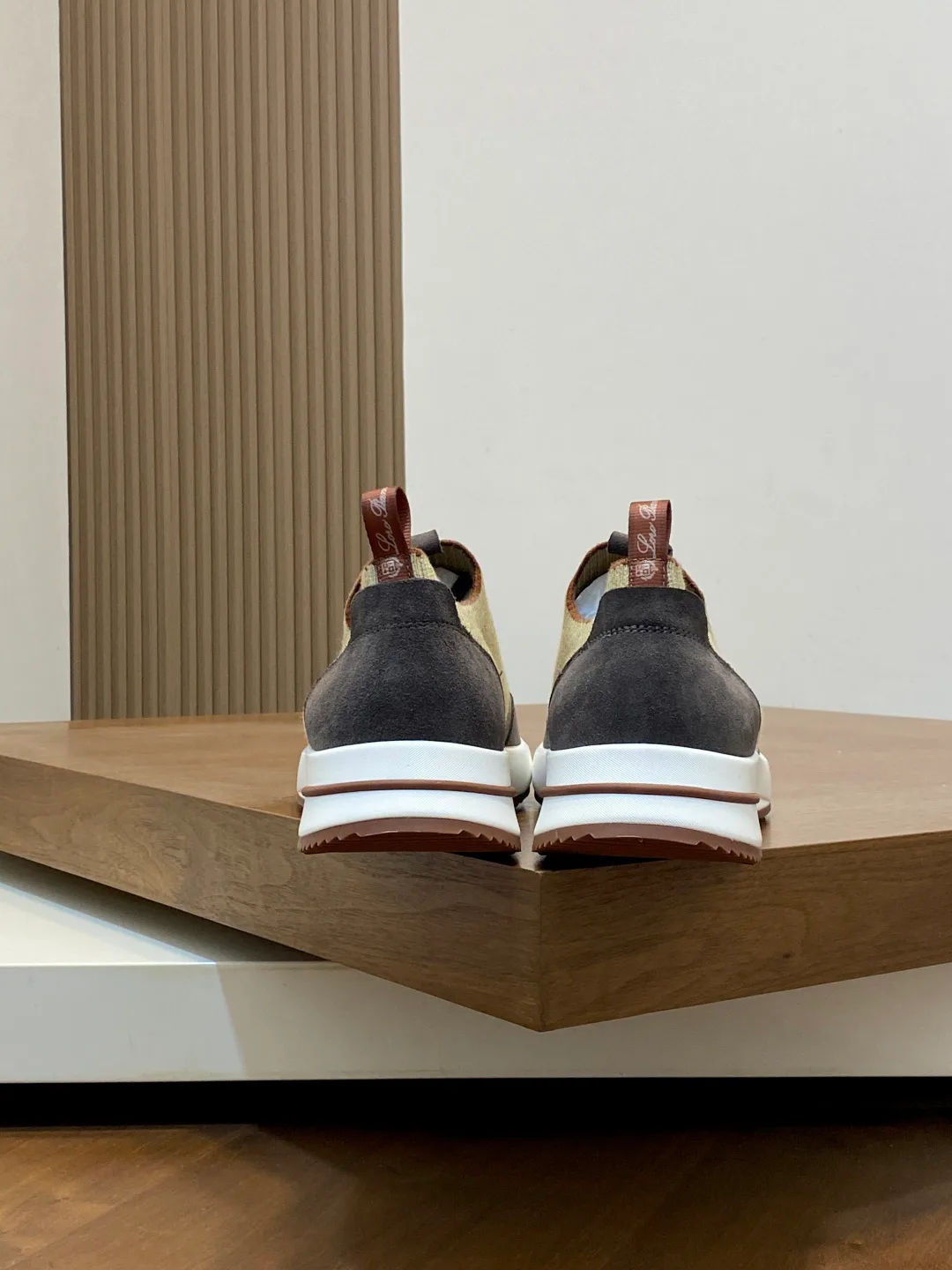 Кроссовки Мужские Loro Piana 18100253