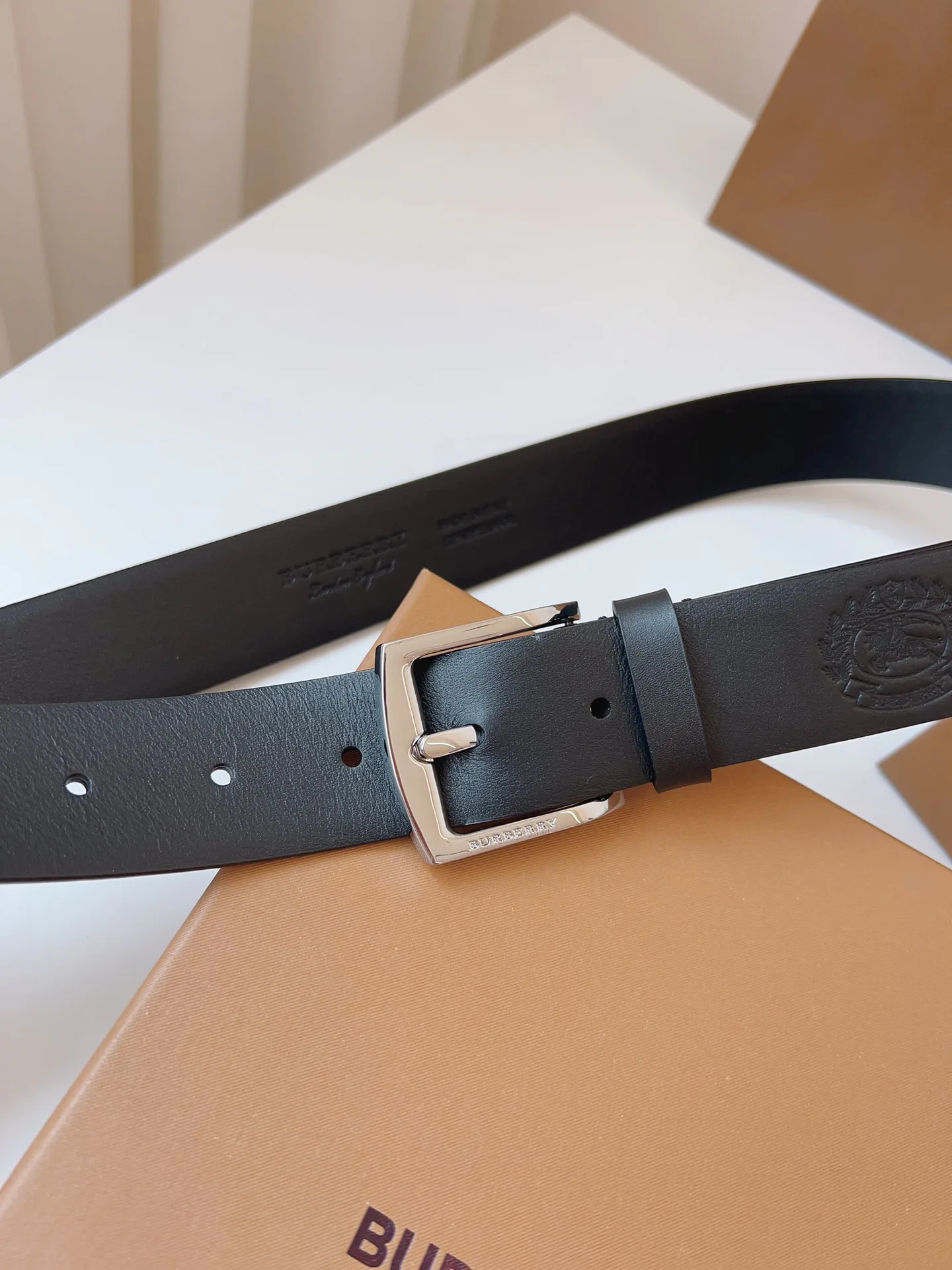 Ремни Burberry 11648713