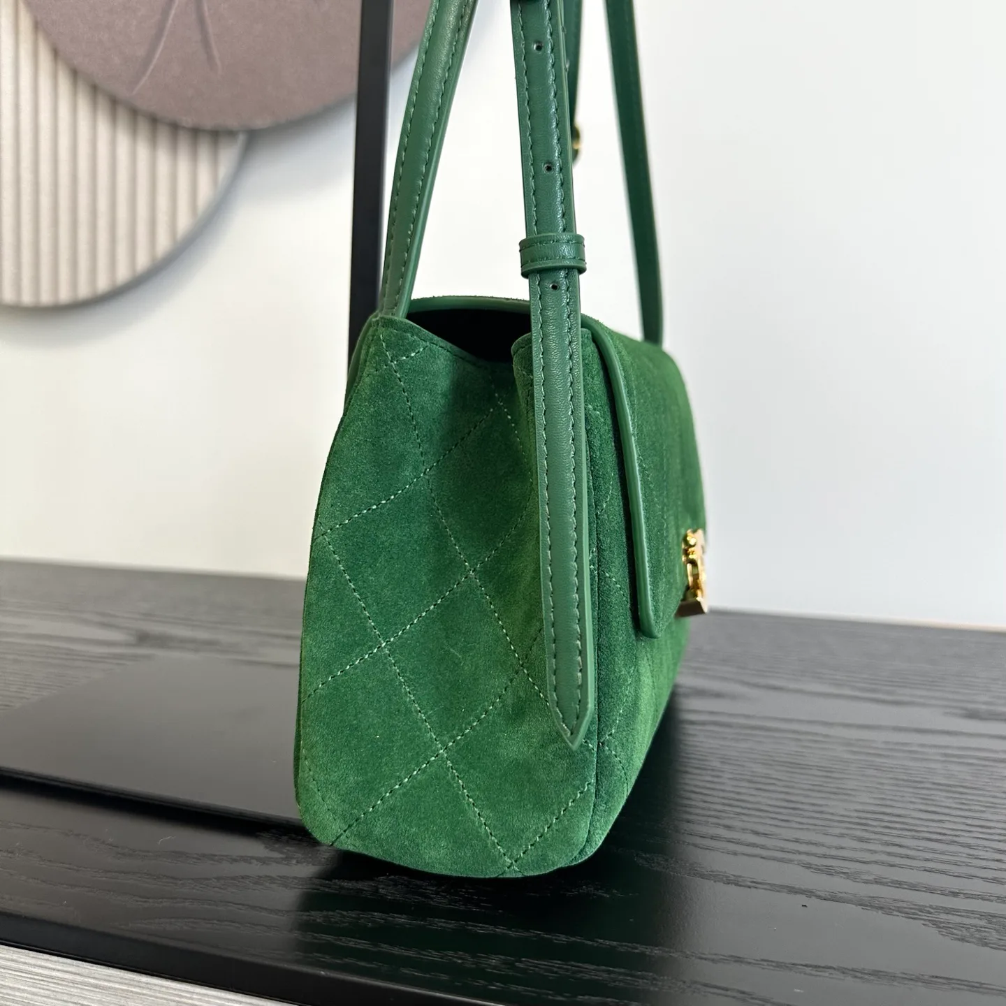 Классические Сумки Женские Chanel 18058428