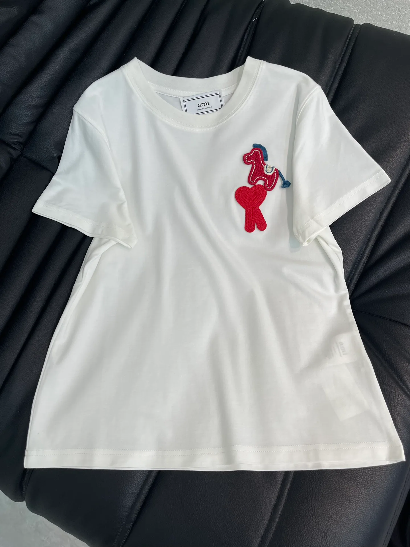 Футболки Женские Ami Paris 3891065