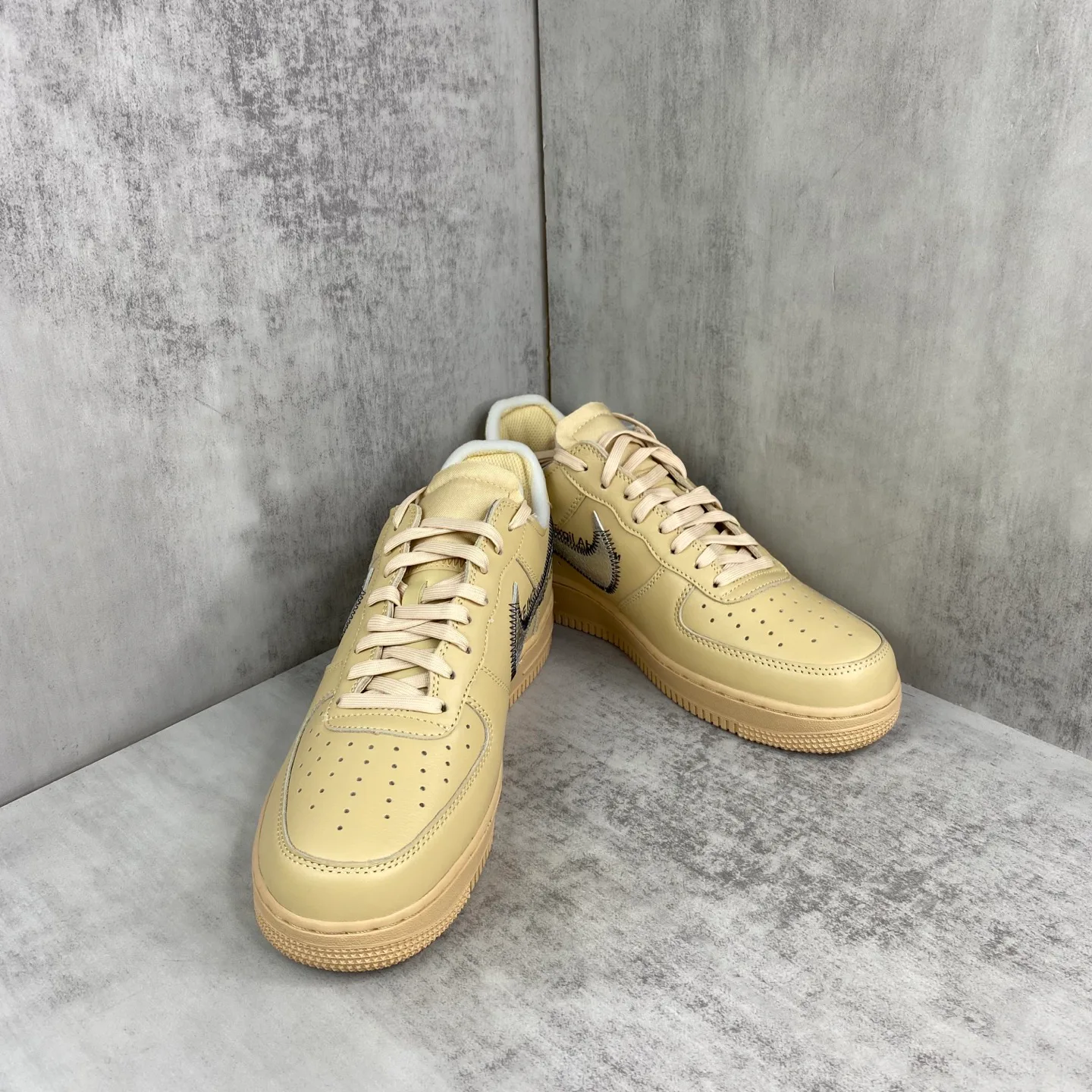 Кроссовки Женские Off-White 5912636