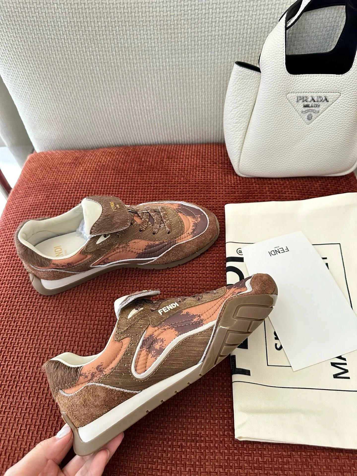 Кроссовки Женские Fendi 261294