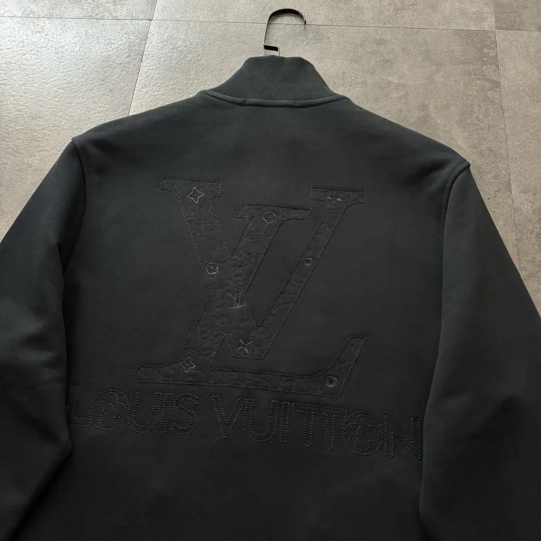 Куртки И Пуховики Женские Louis Vuitton 5380810