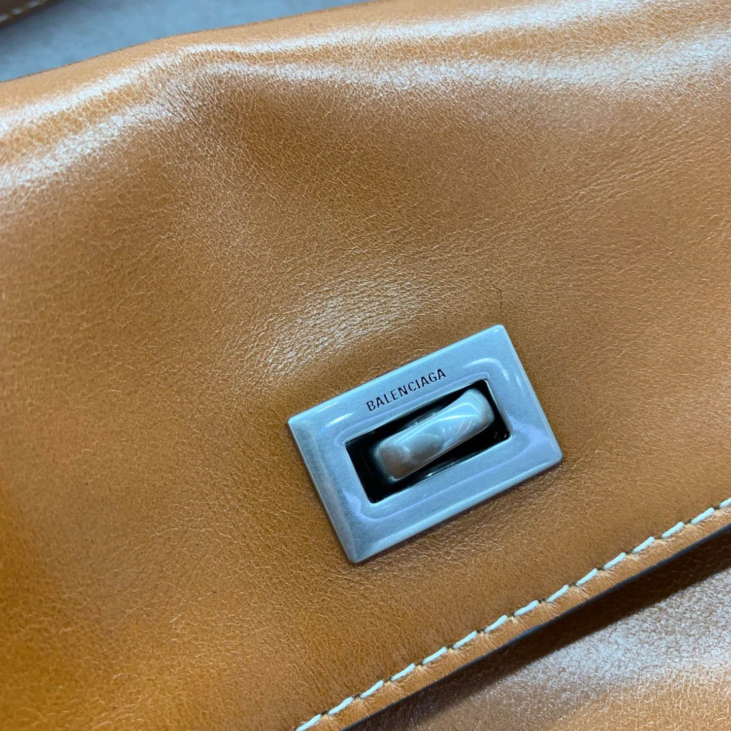 Классические Сумки Женские Balenciaga 18136458