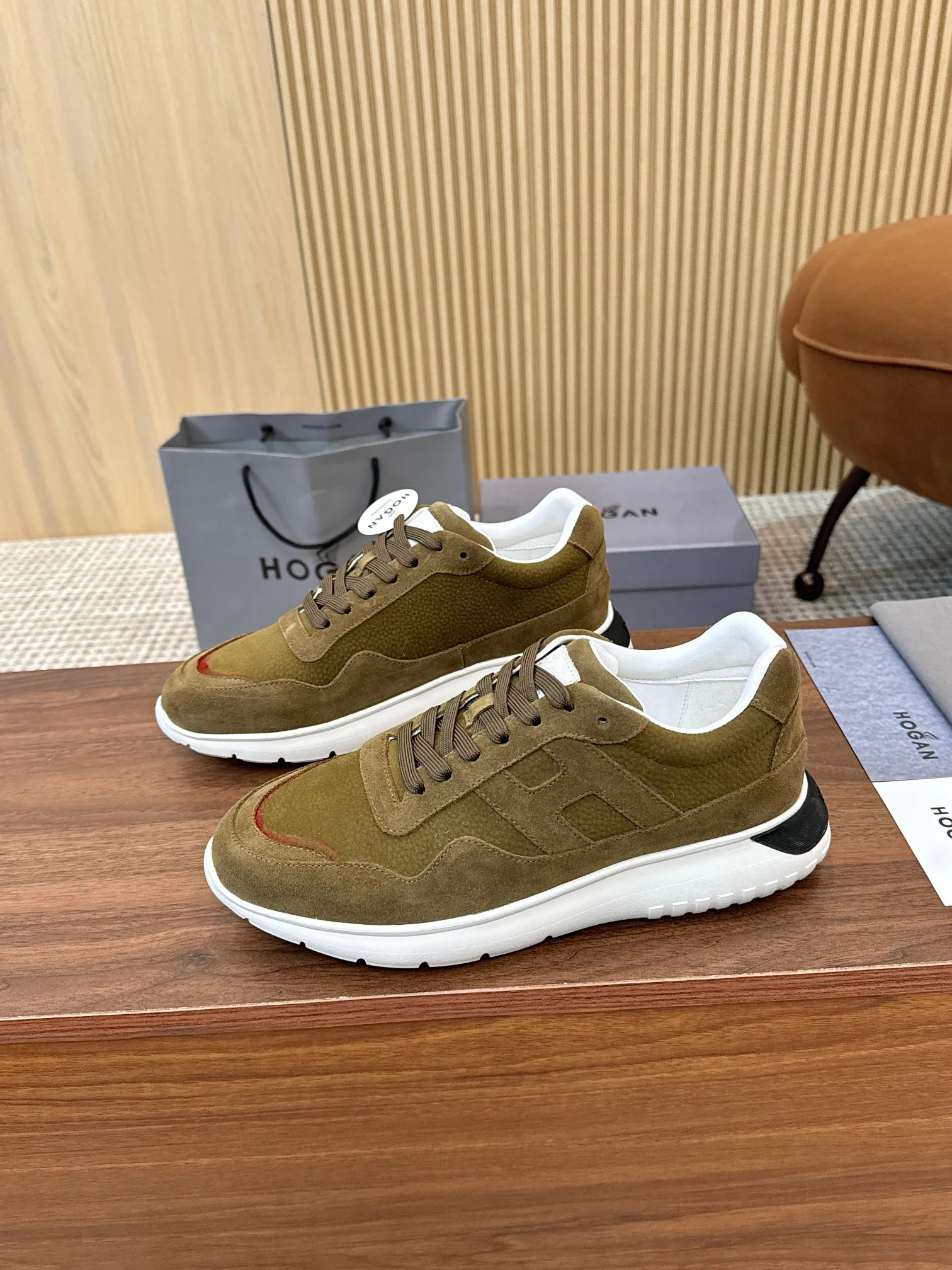 Кроссовки Женские Hogan 12835355