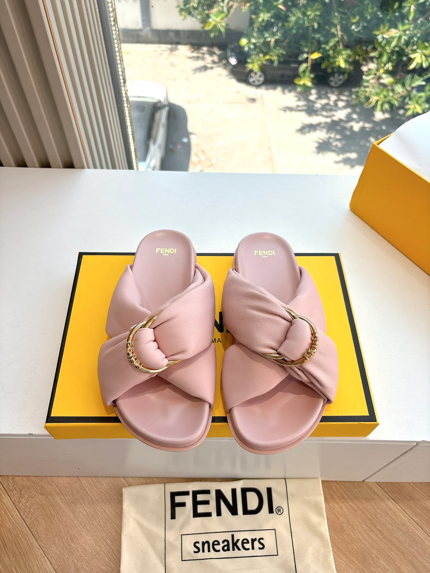 Шлепанцы Женские Fendi 26009