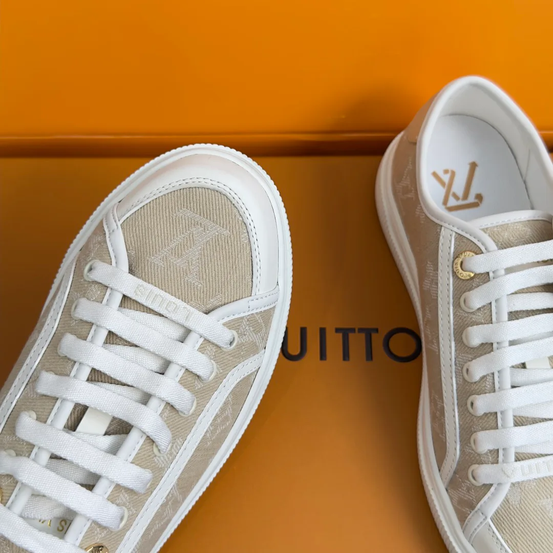 Кроссовки Женские Louis Vuitton 17950711