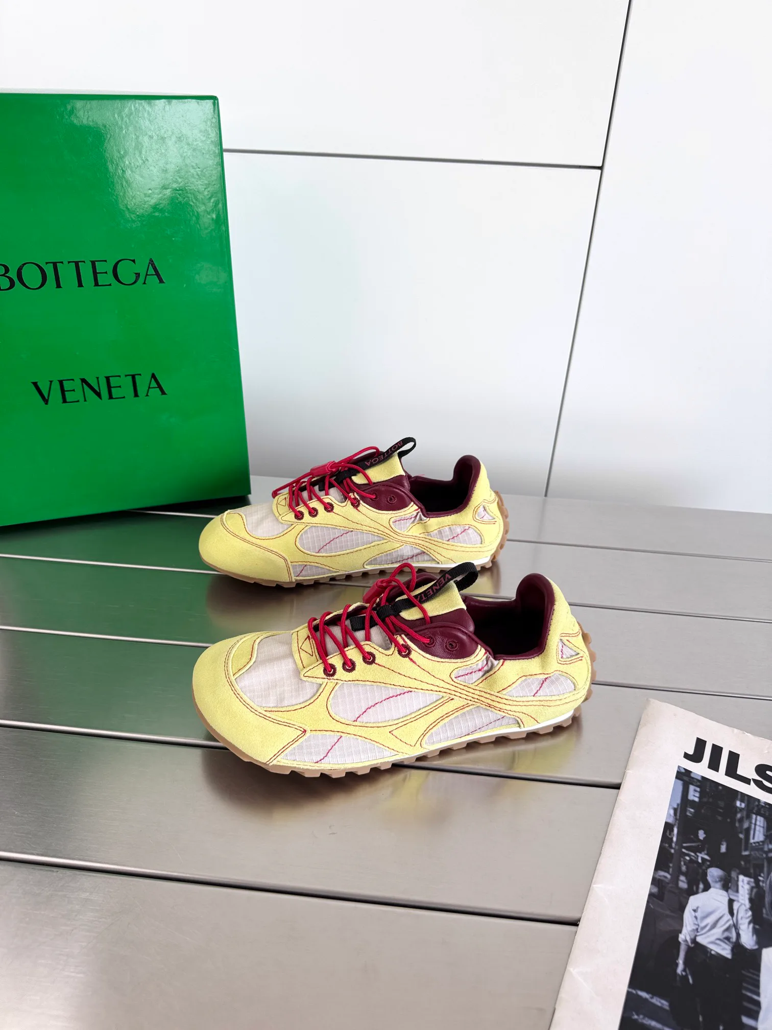 Кроссовки Женские Bottega Veneta 11911490