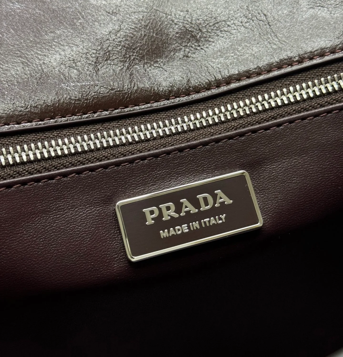 Классические Сумки Женские Prada 11462453
