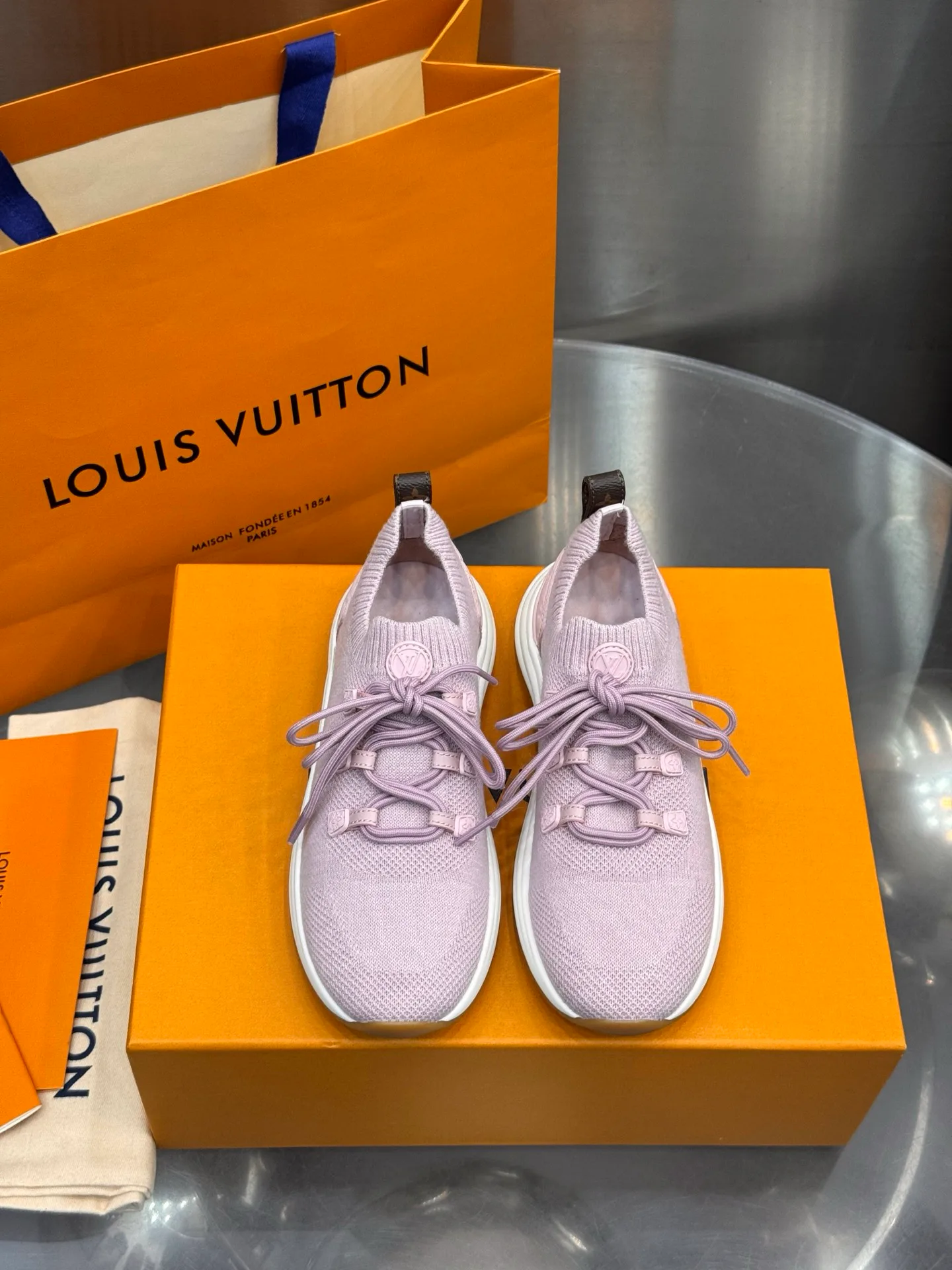 Кроссовки Женские Louis Vuitton 18202474