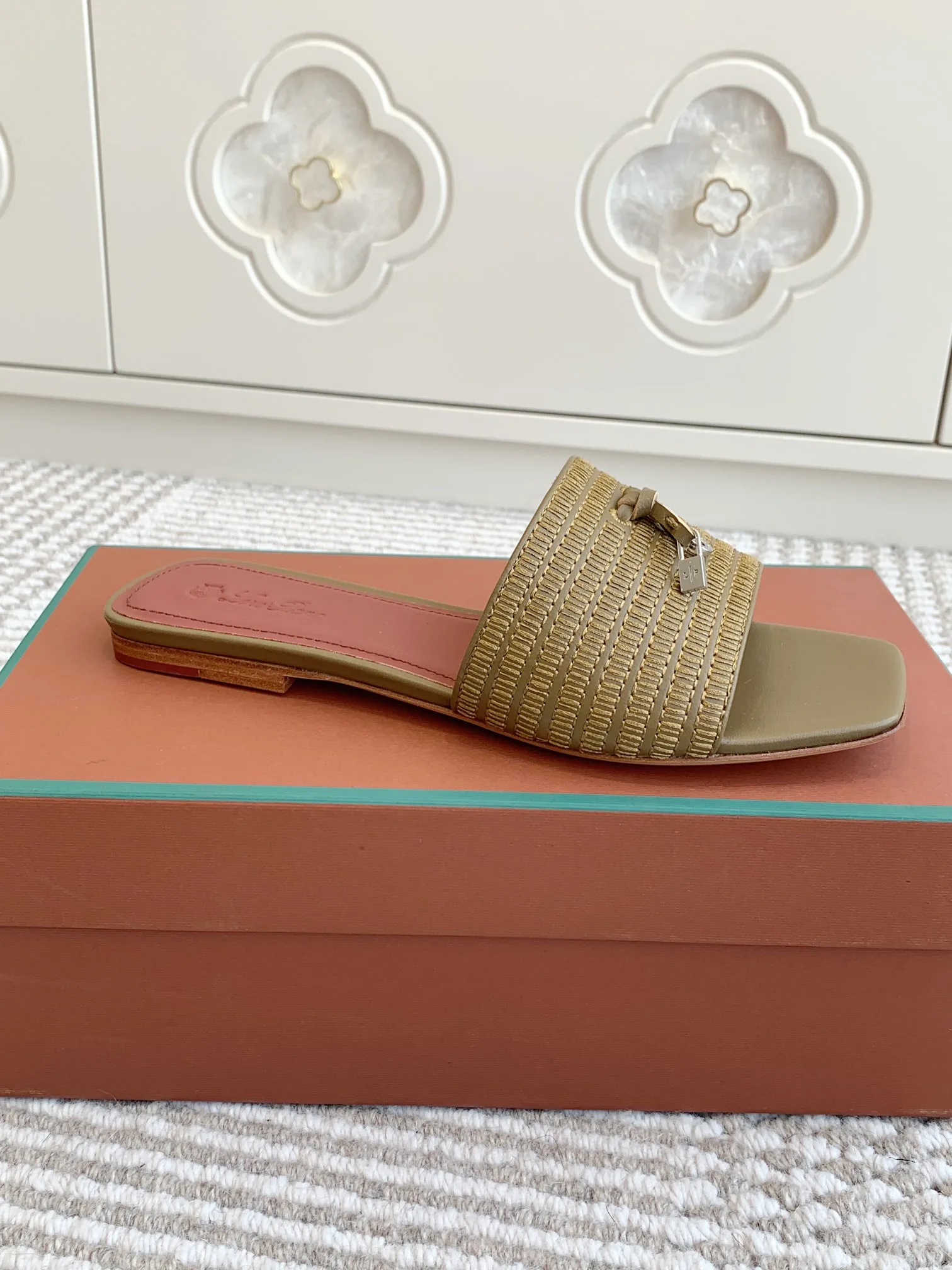 Шлепанцы Женские Loro Piana 9235