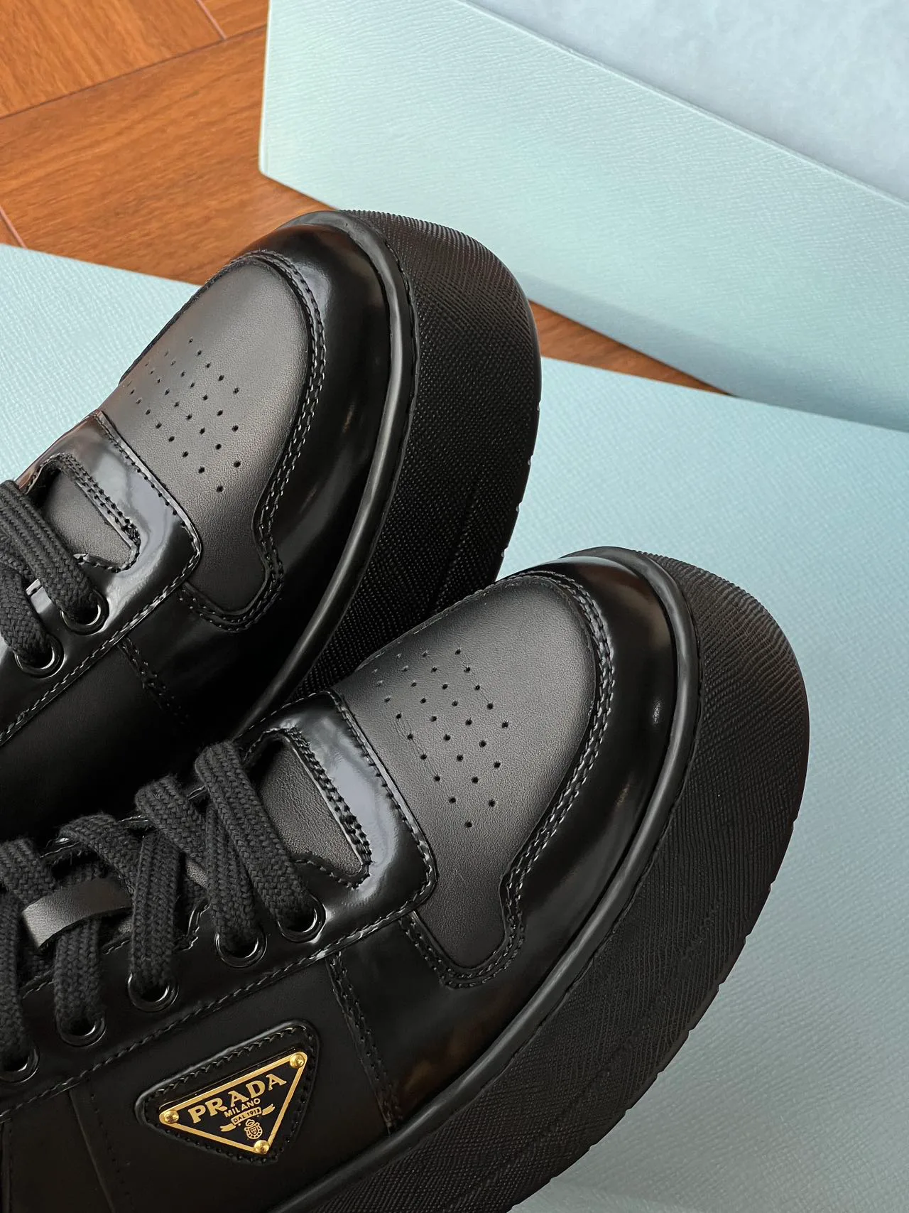 Кроссовки Женские Prada 18170784