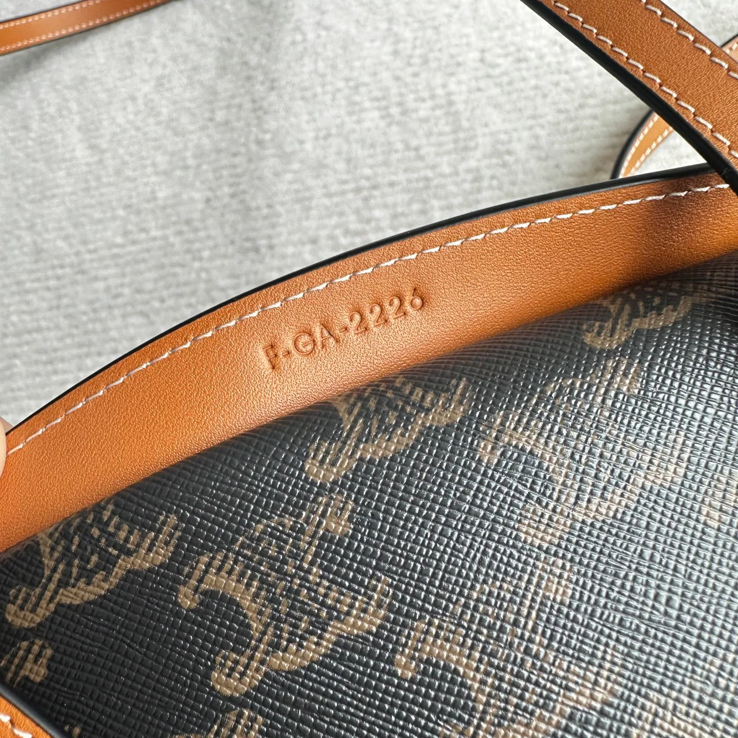 Классические Сумки Женские Celine 17796565