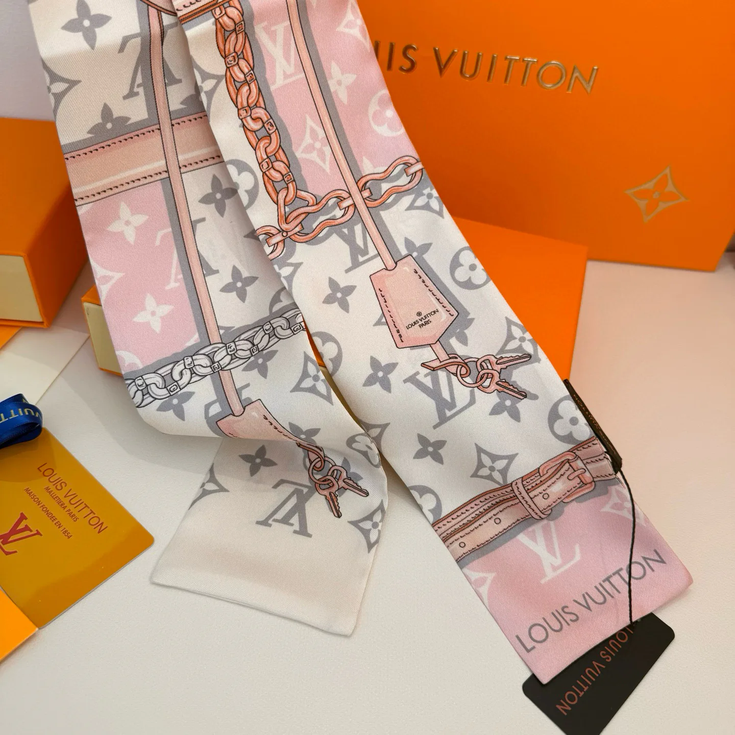 Шарфы Louis Vuitton 23385