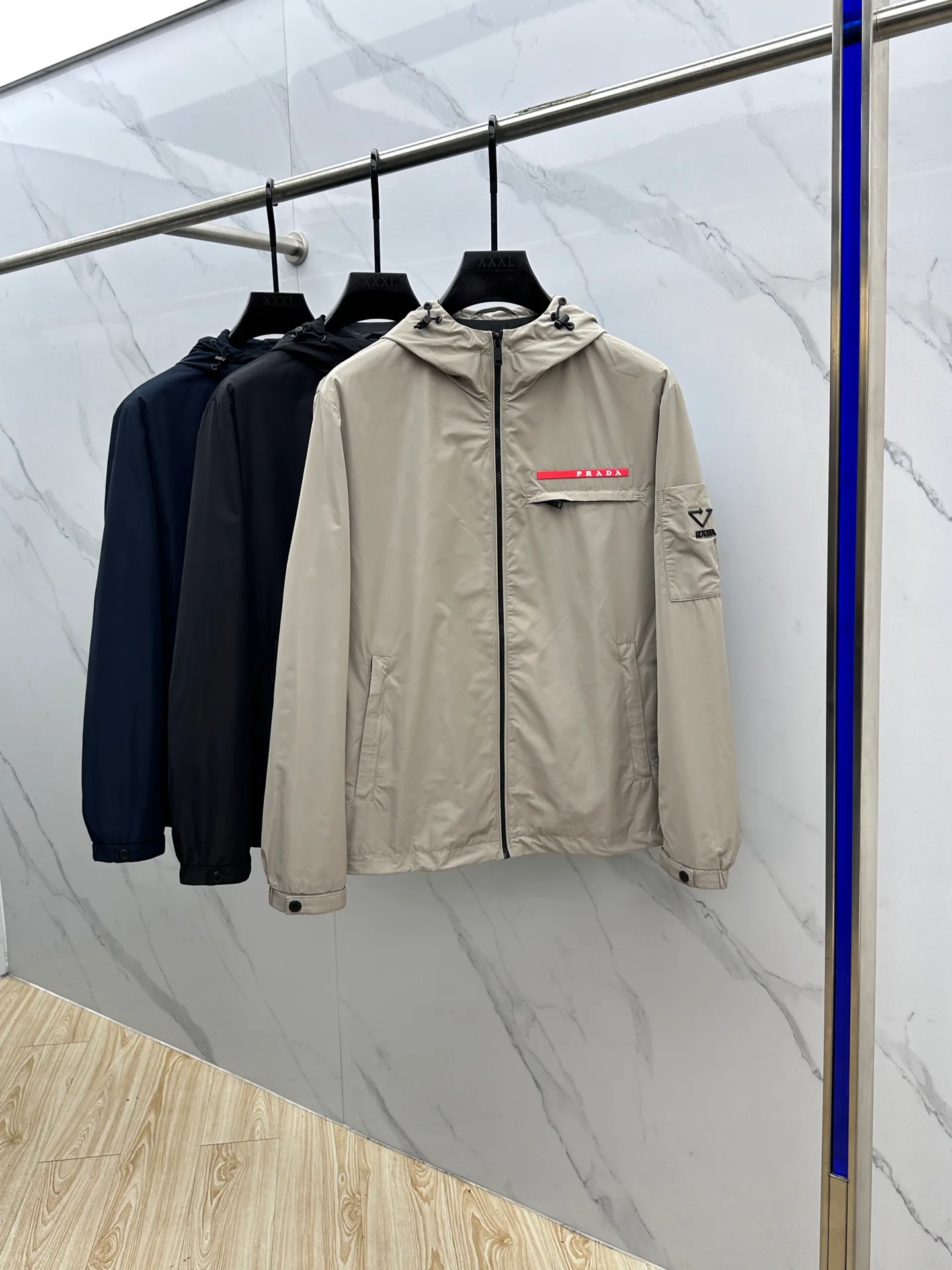 Куртки И Пуховики Мужские Prada 18246783