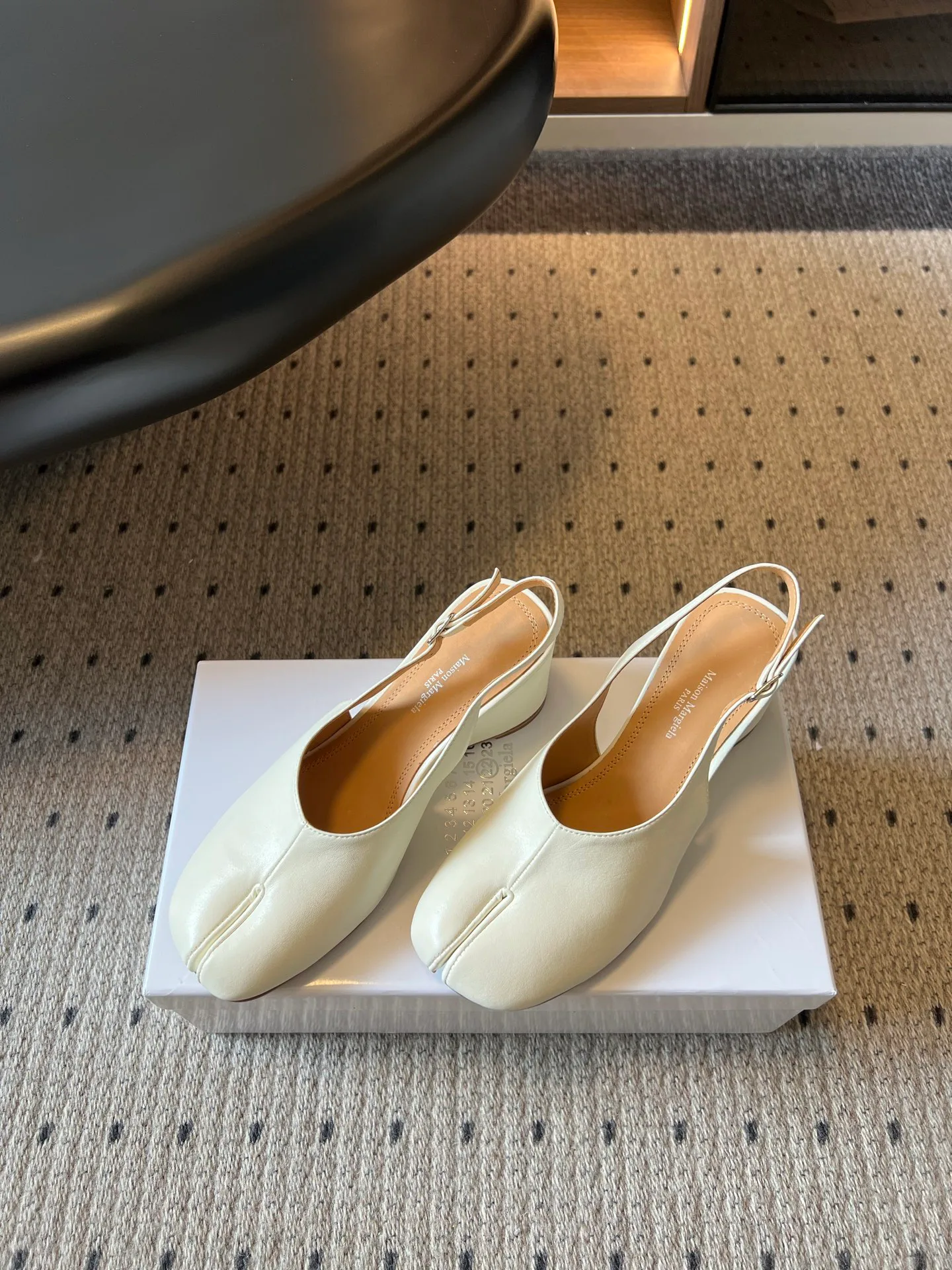 Босоножки Женские Maison Margiela 18121050
