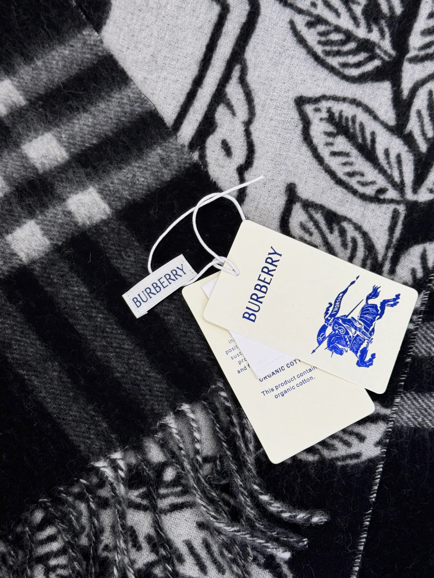 Шарфы Burberry 18287428