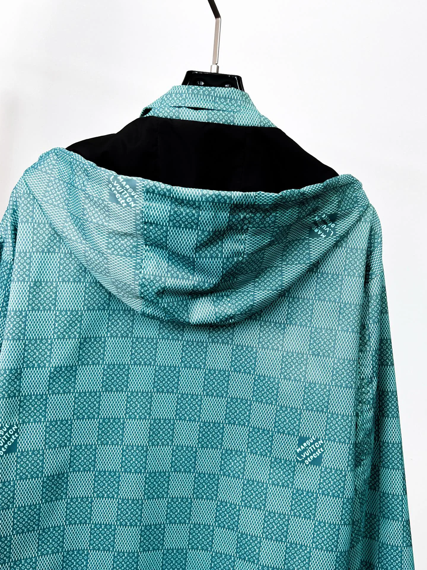 Куртки И Пуховики Мужские Louis Vuitton 18191472