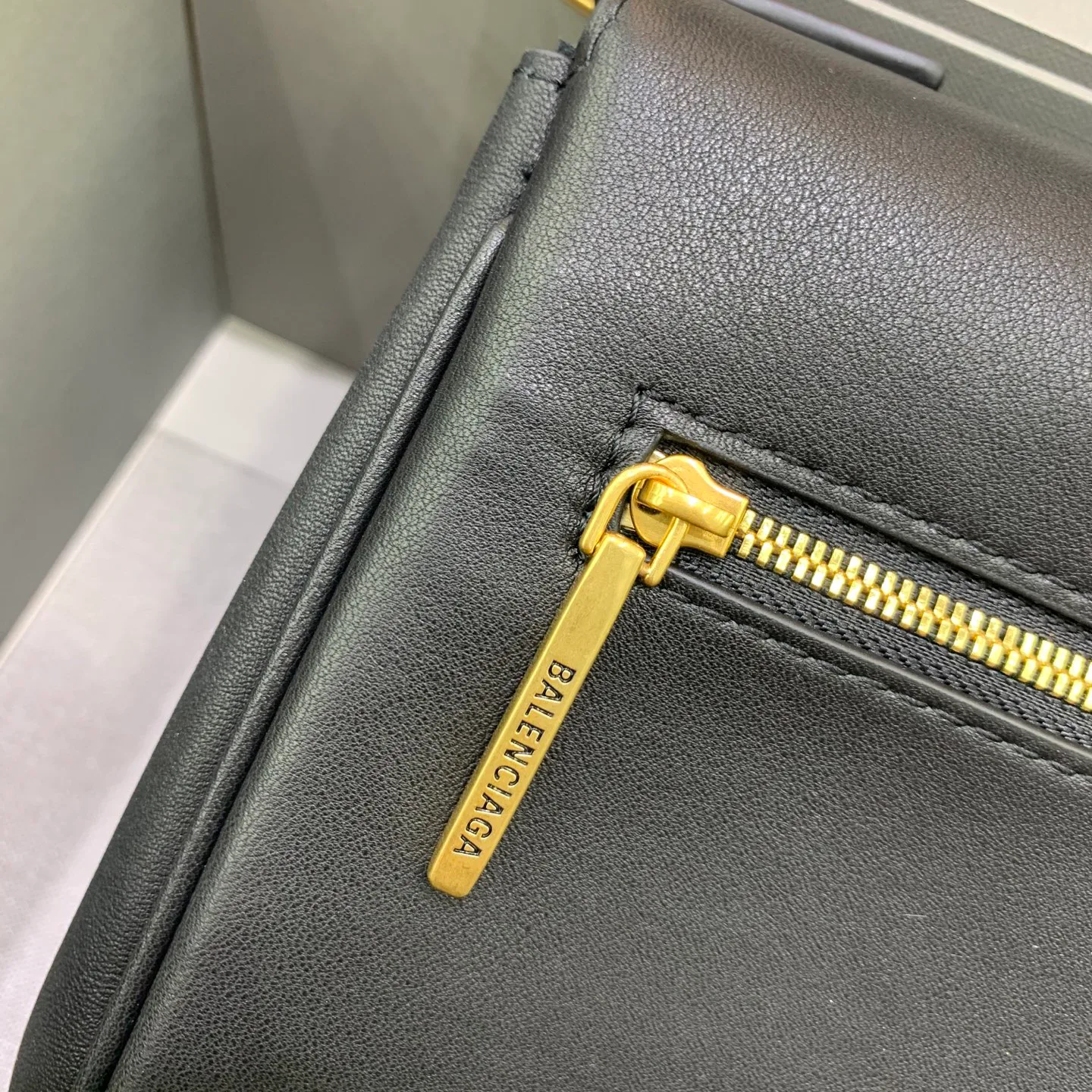 Классические Сумки Женские Balenciaga 11424289