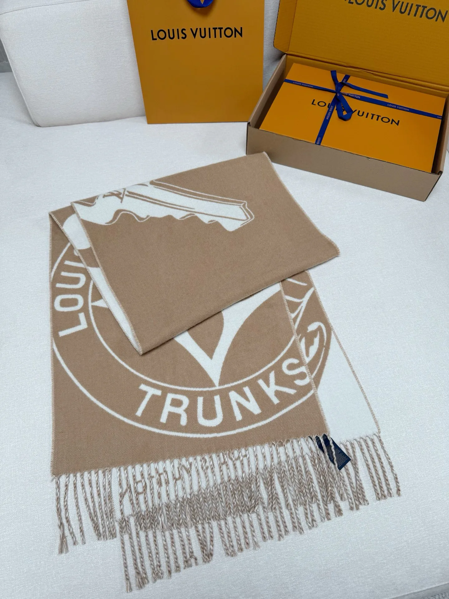 Шарфы Louis Vuitton 5551593