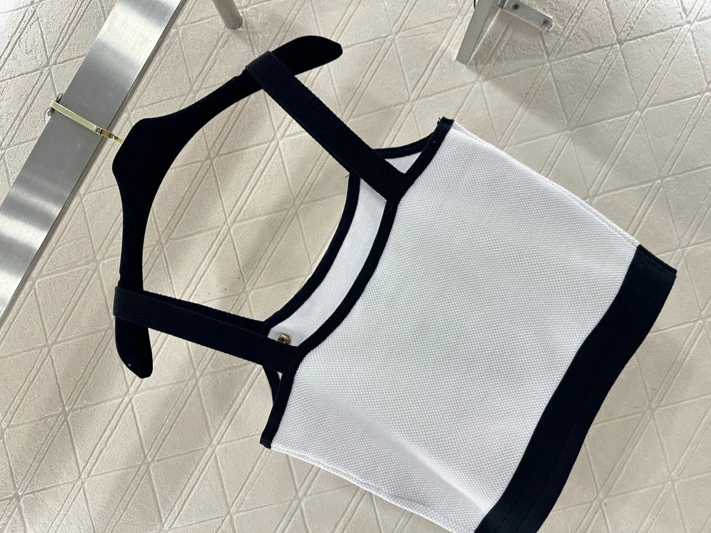 Жилеты Женские Chanel 1584243