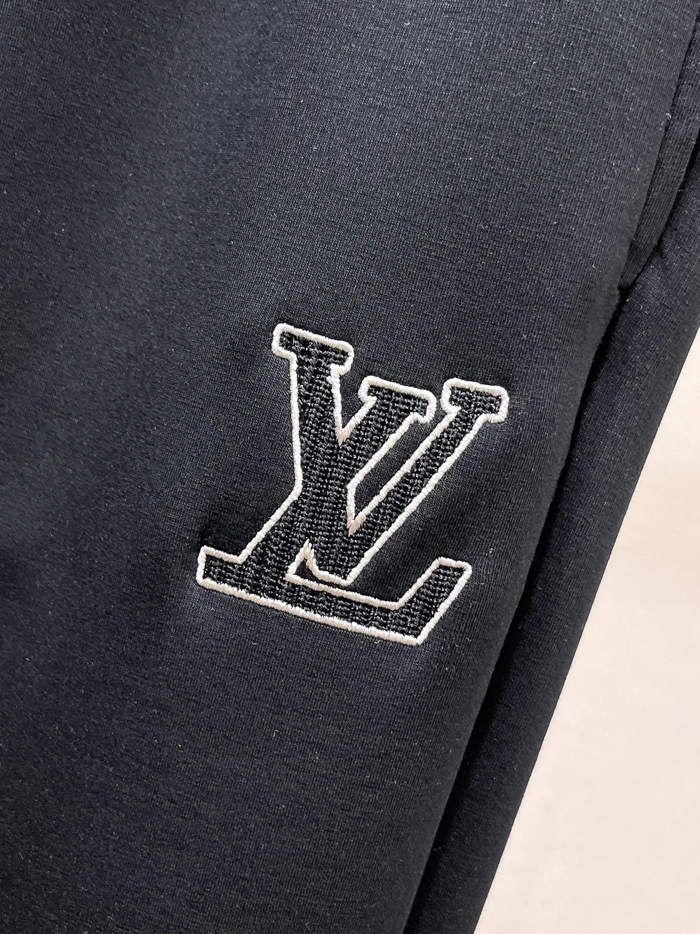 Брюки Женские Louis Vuitton 10378815