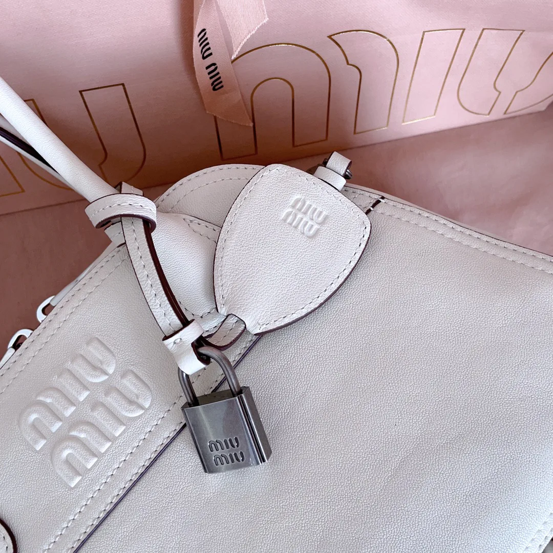 Классические Сумки Женские Miu Miu 18004744