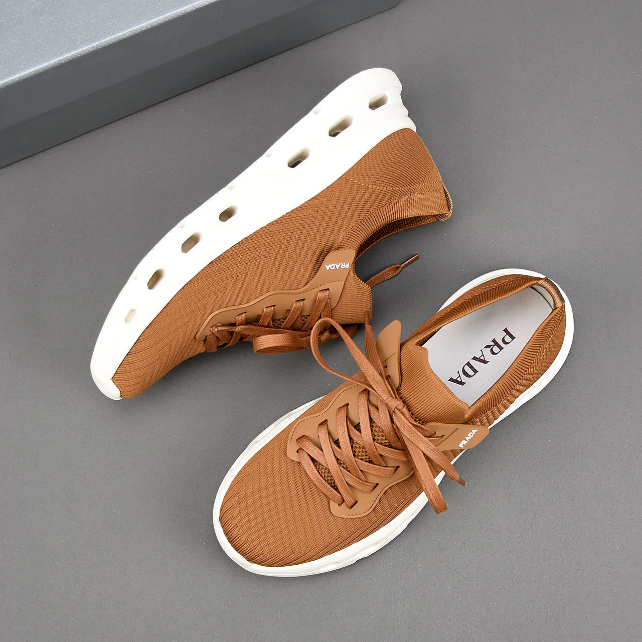 Кроссовки Мужские Prada 10736407