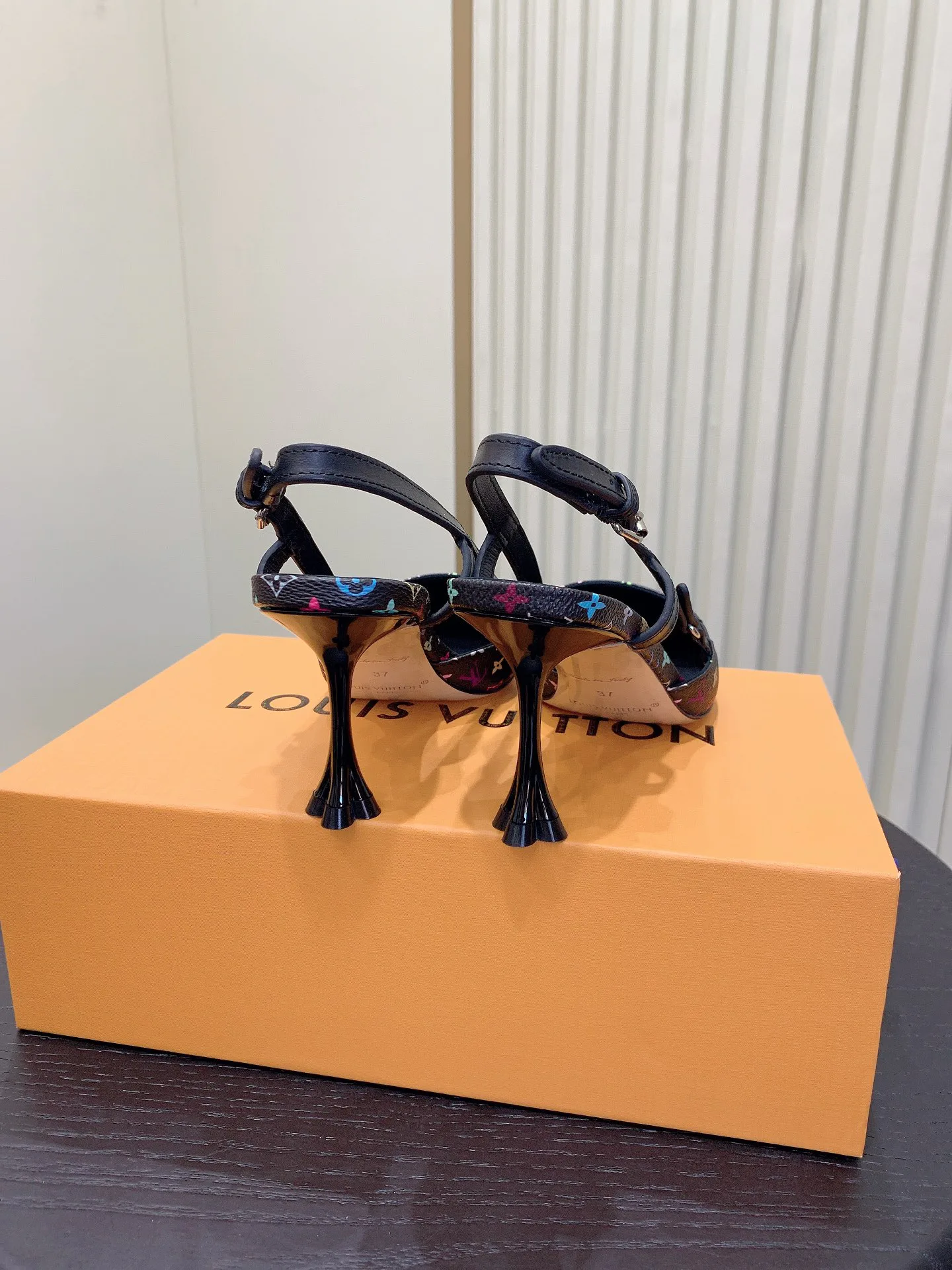 Туфли Женские Louis Vuitton 1834457