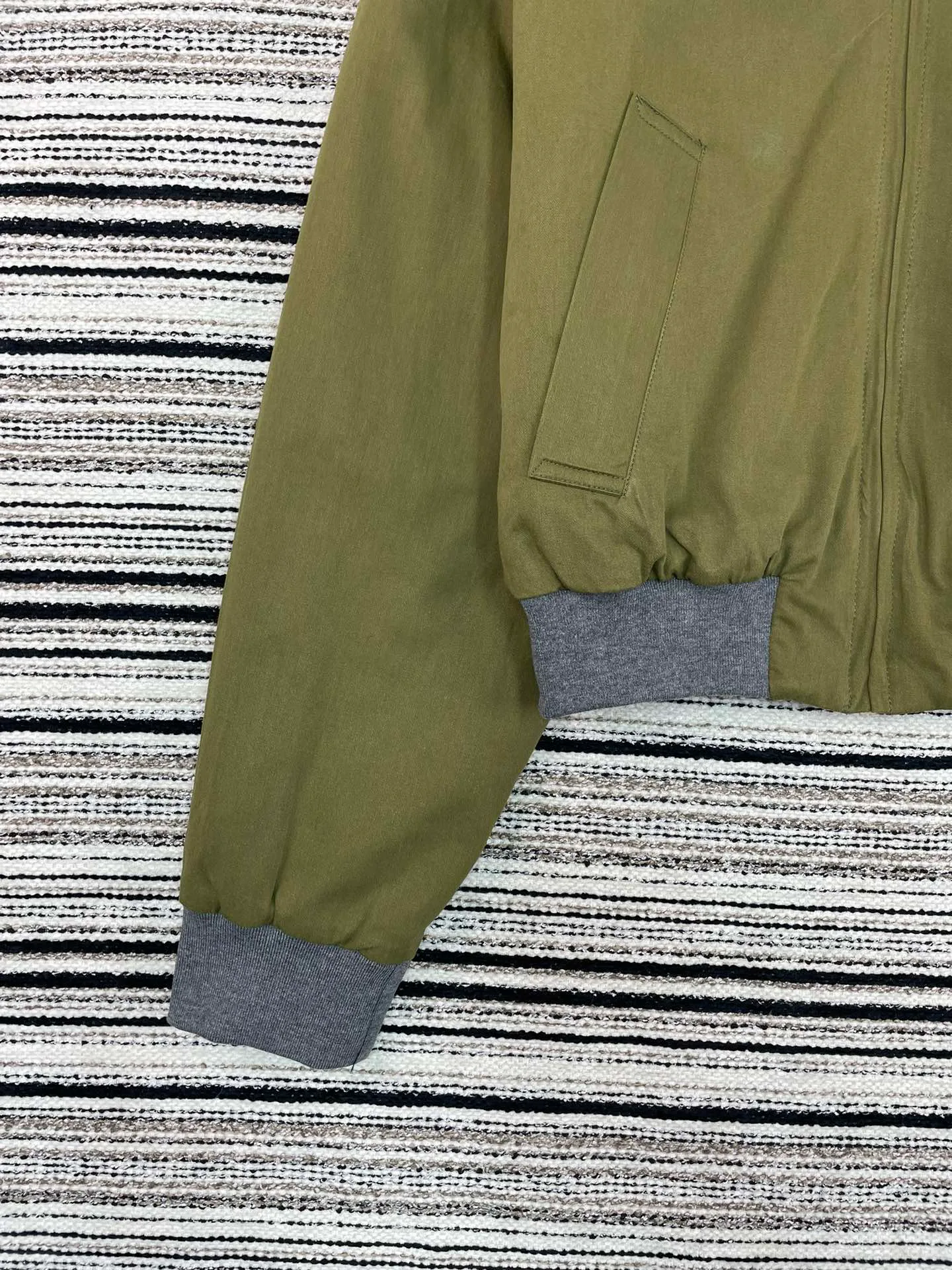 Куртки И Пуховики Женские Miu Miu 3924393