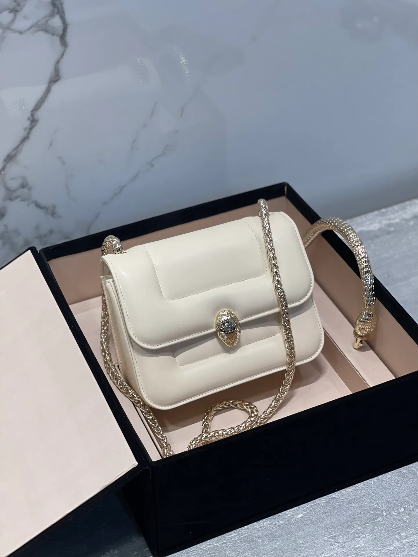 Классические Сумки Женские Bvlgari 5080430