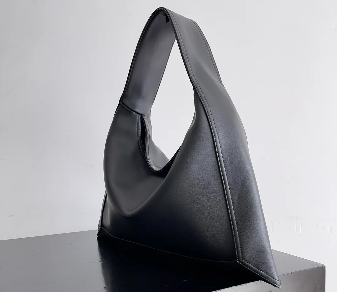 Классические Сумки Женские Bottega Veneta 966901