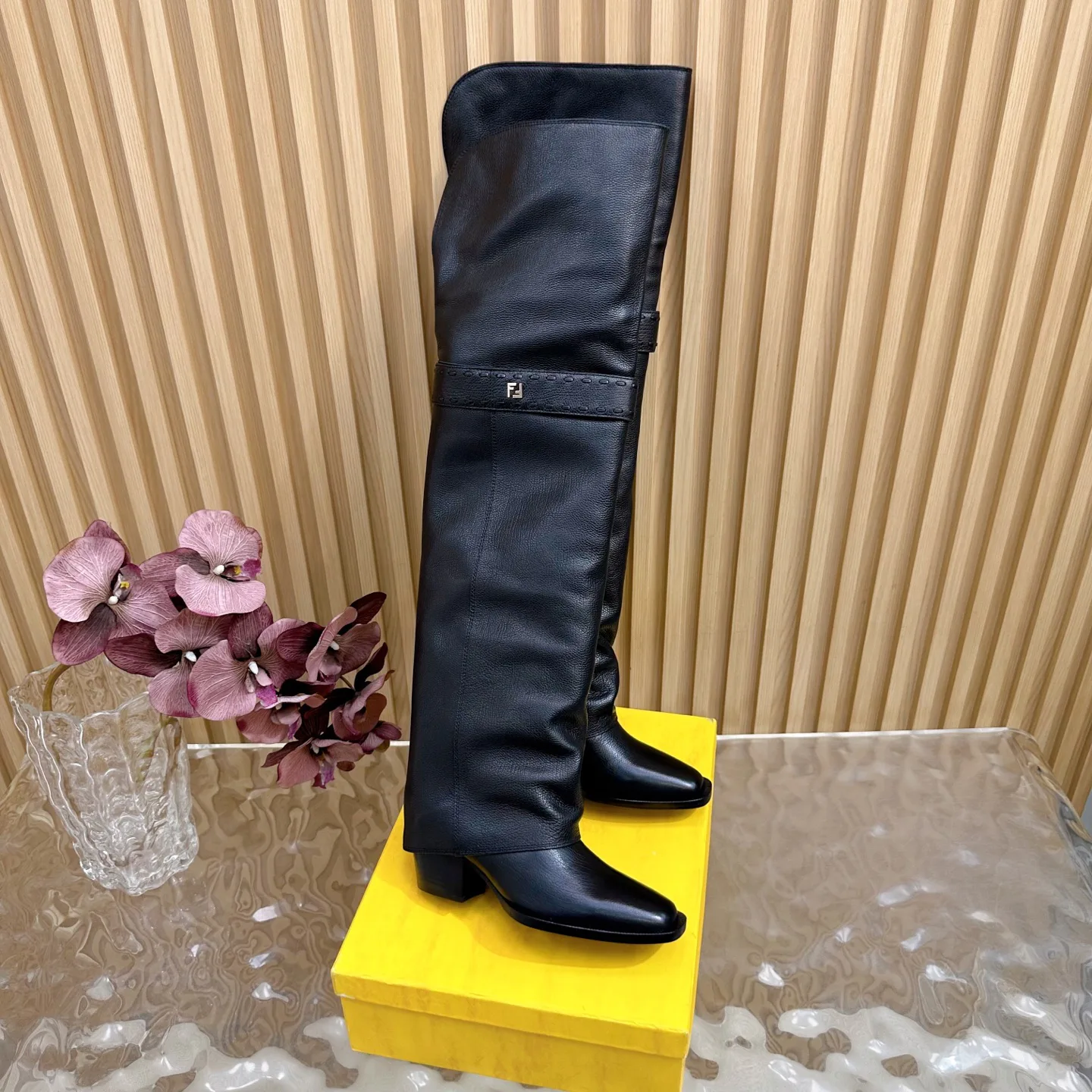 Сапоги Женские Fendi 18235462