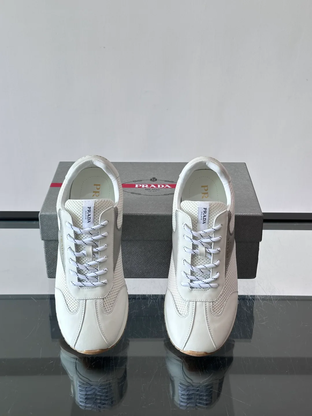 Кроссовки Женские Prada 17349519