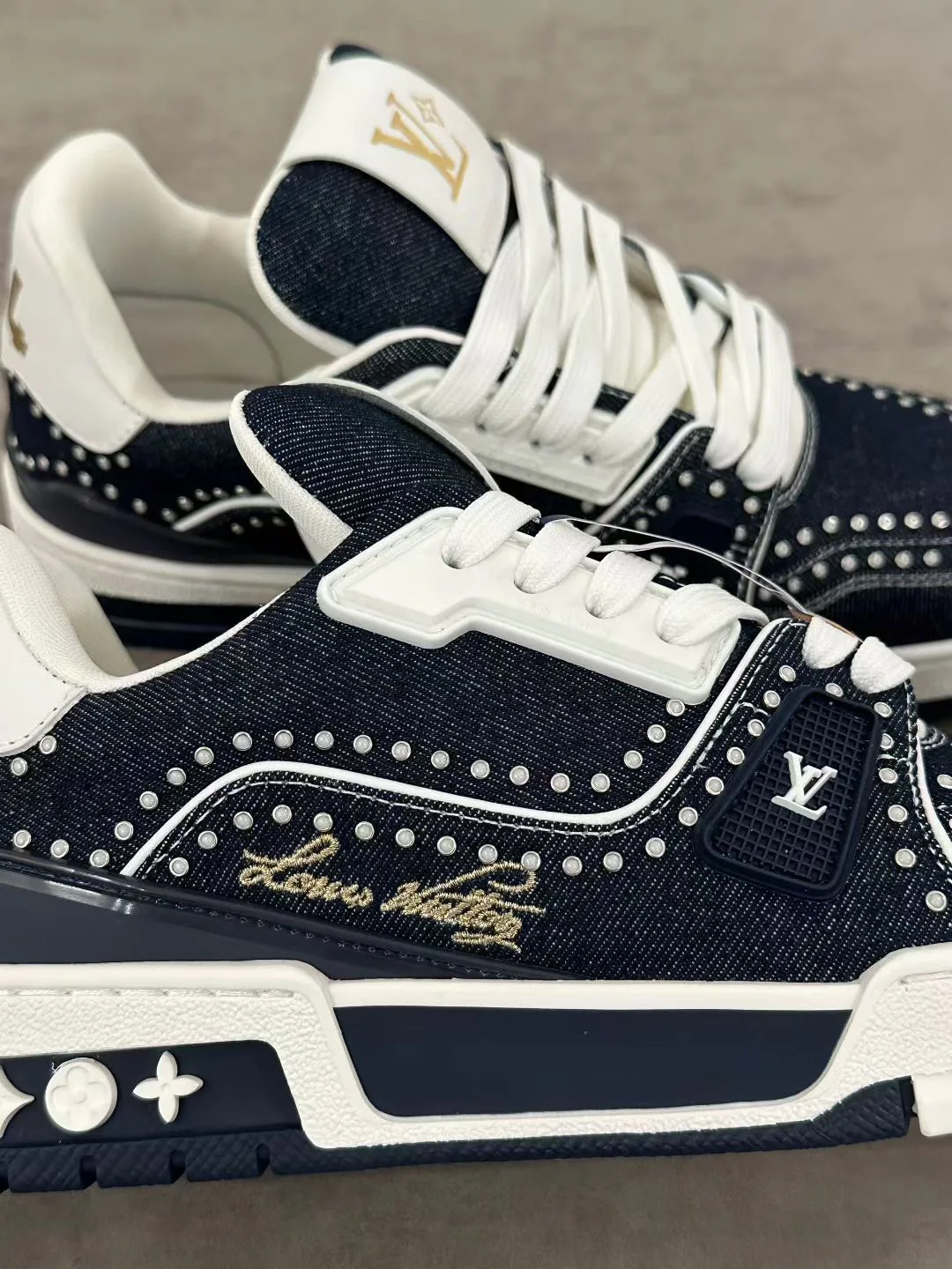 Кроссовки Женские Louis Vuitton 1257951