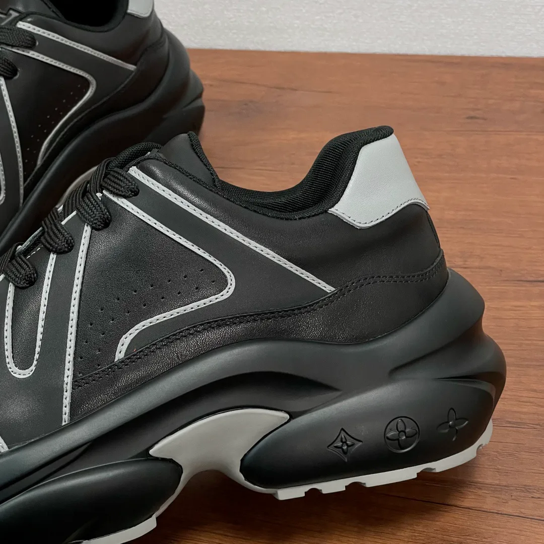 Кроссовки Мужские Louis Vuitton 2556228