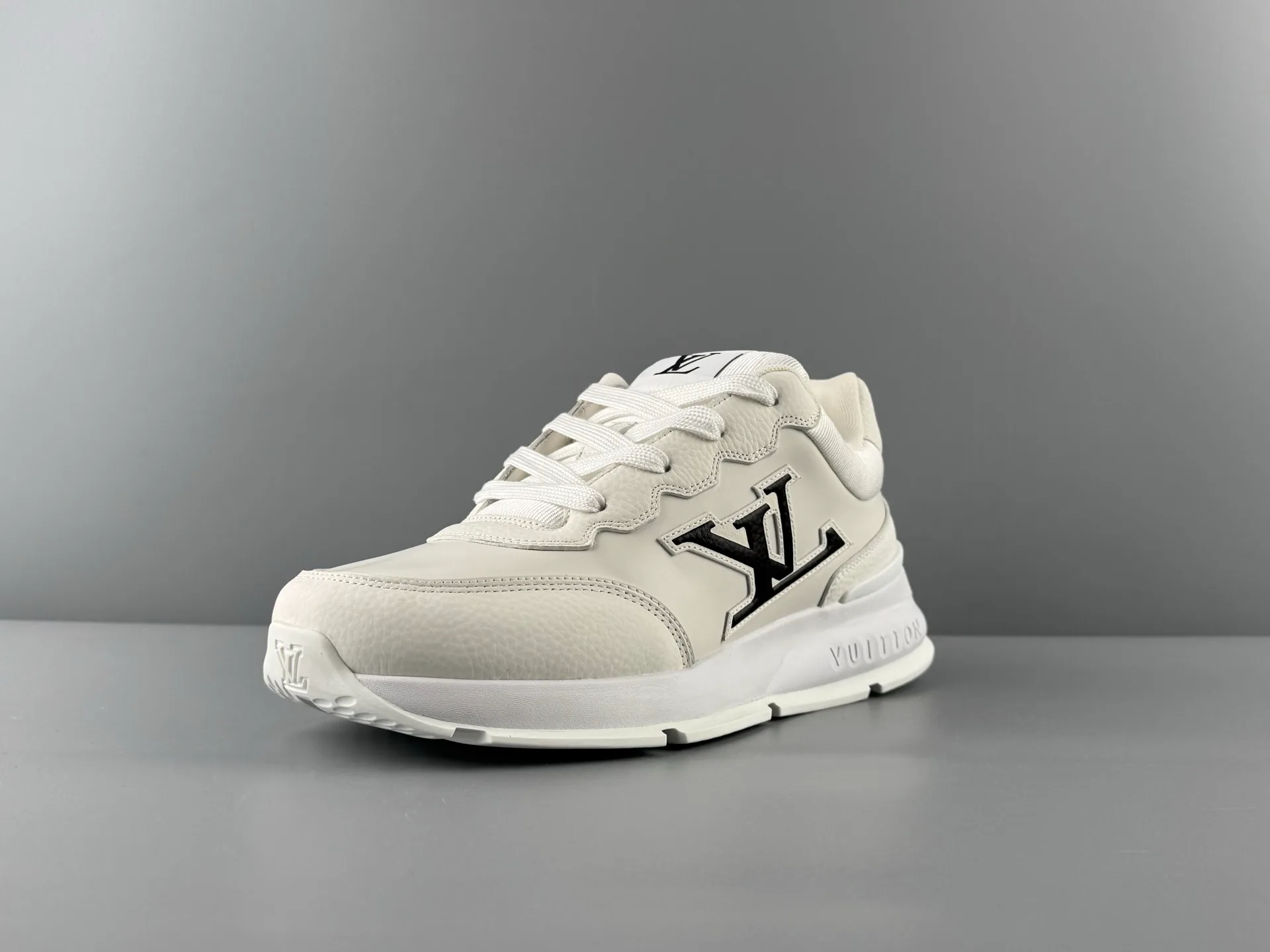 Кроссовки Мужские Louis Vuitton 1676283