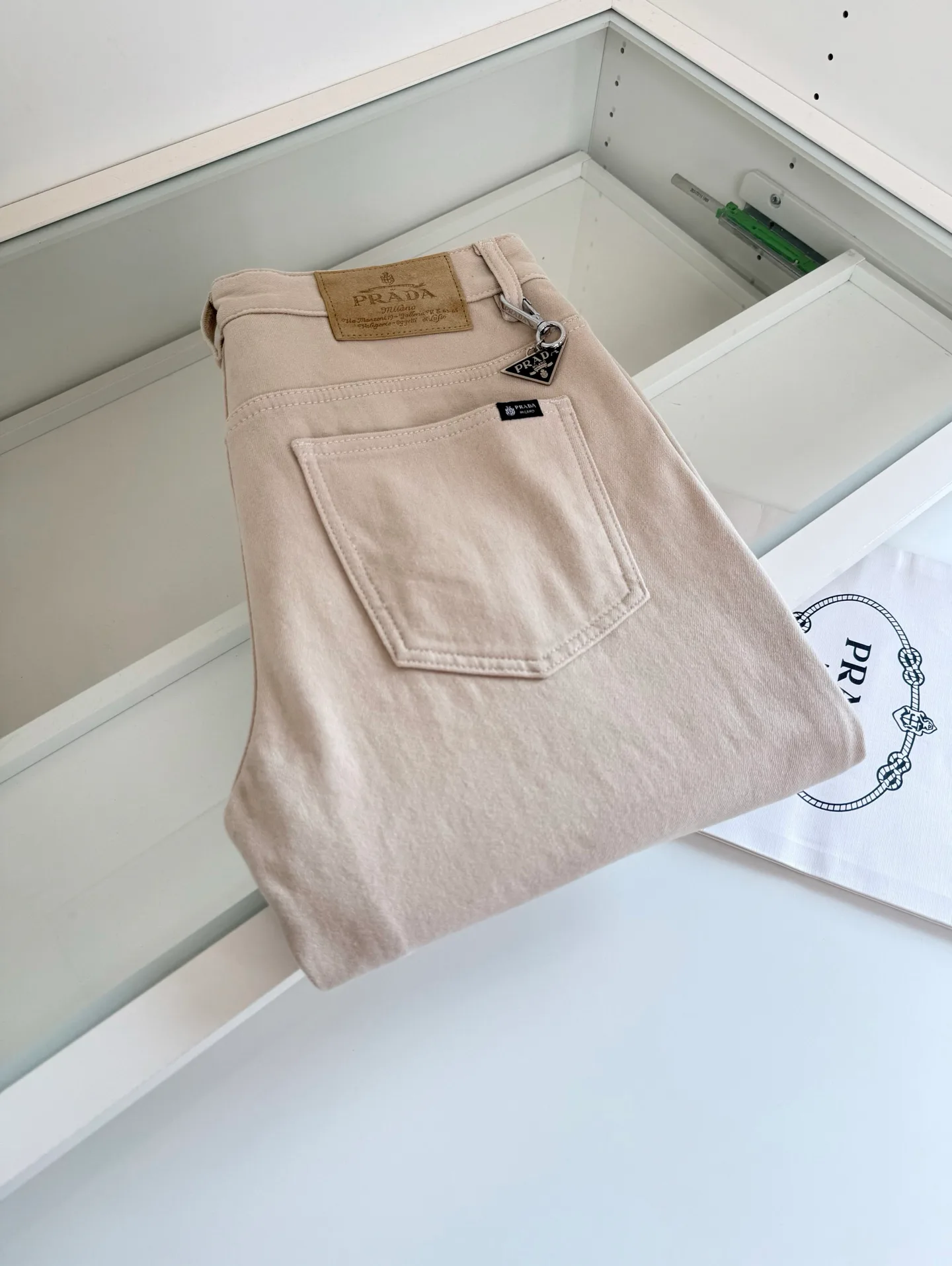 Джинсы Мужские Prada 18566989