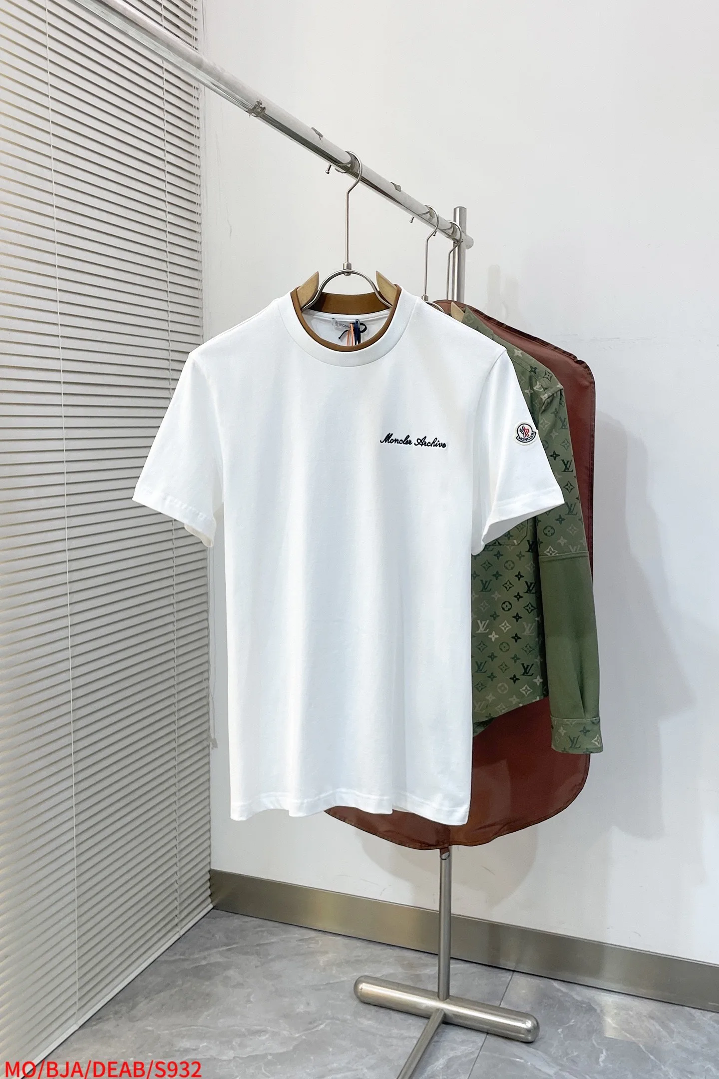 Футболки Женские Moncler 9163163