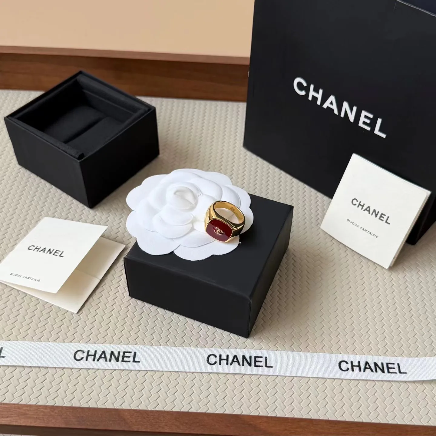 Бижутерия Chanel 18123139