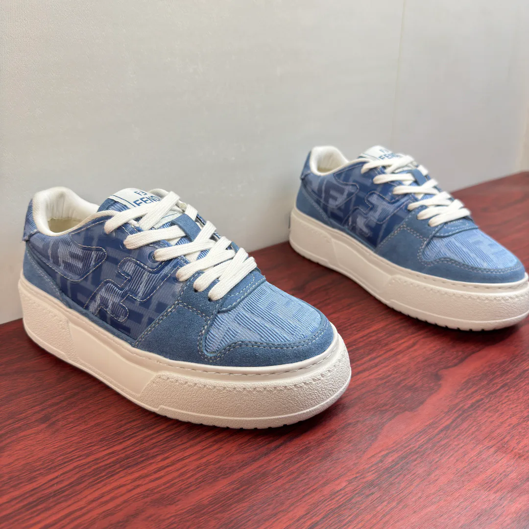 Кроссовки Женские Fendi 18119031