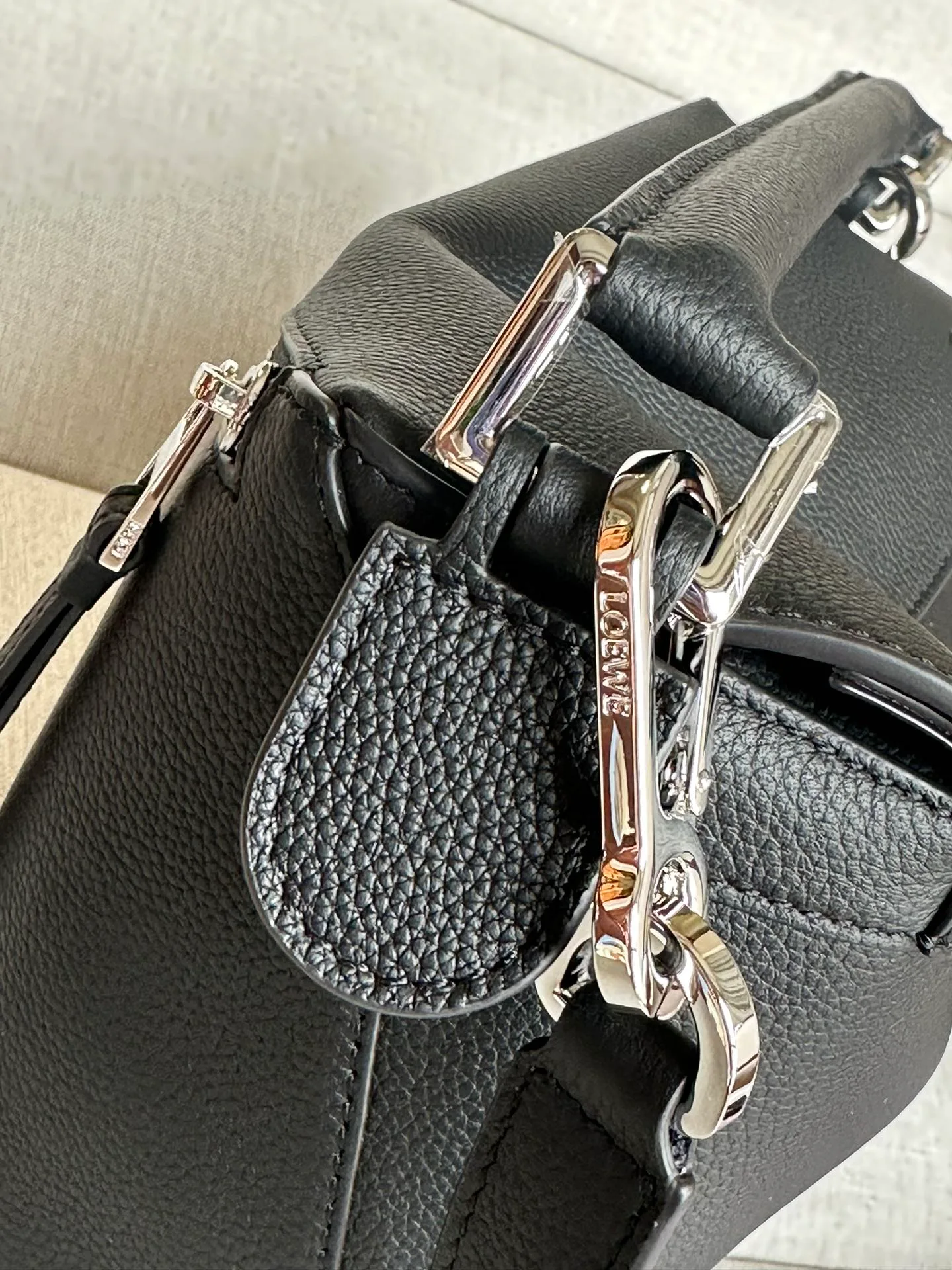 Классические Сумки Женские Loewe 13339536