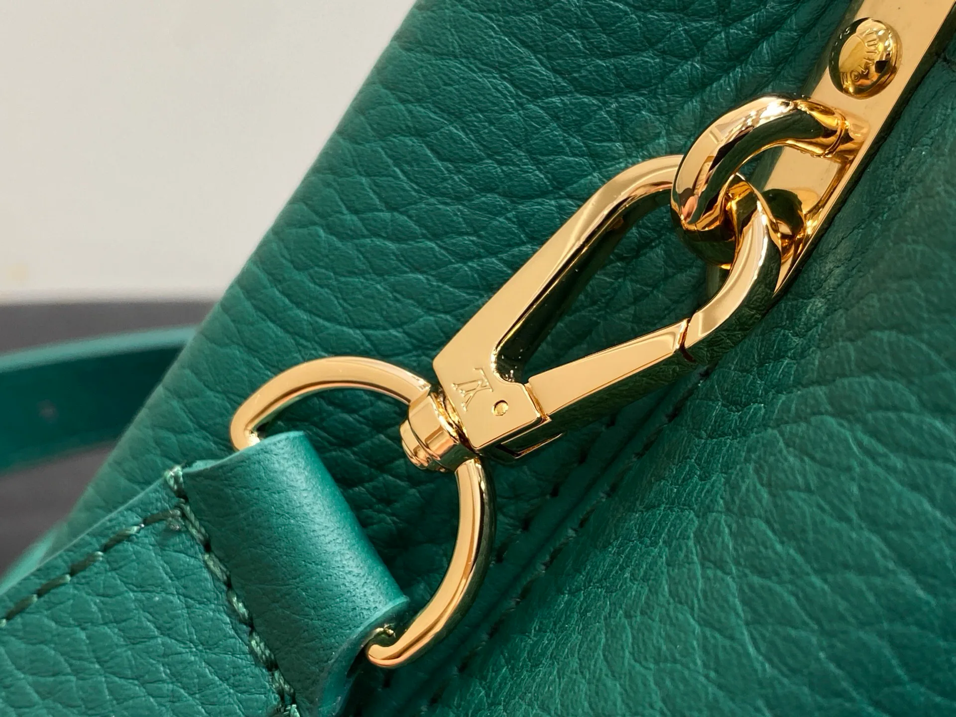 Классические Сумки Женские Louis Vuitton 13333530