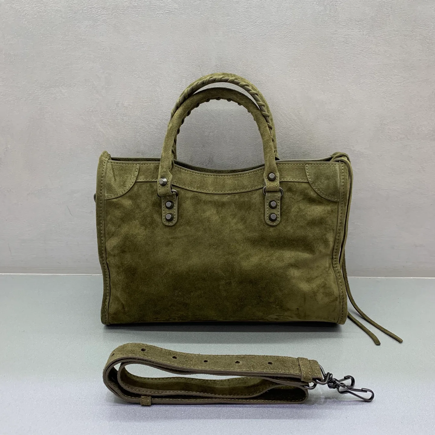 Классические Сумки Женские Balenciaga 13552757