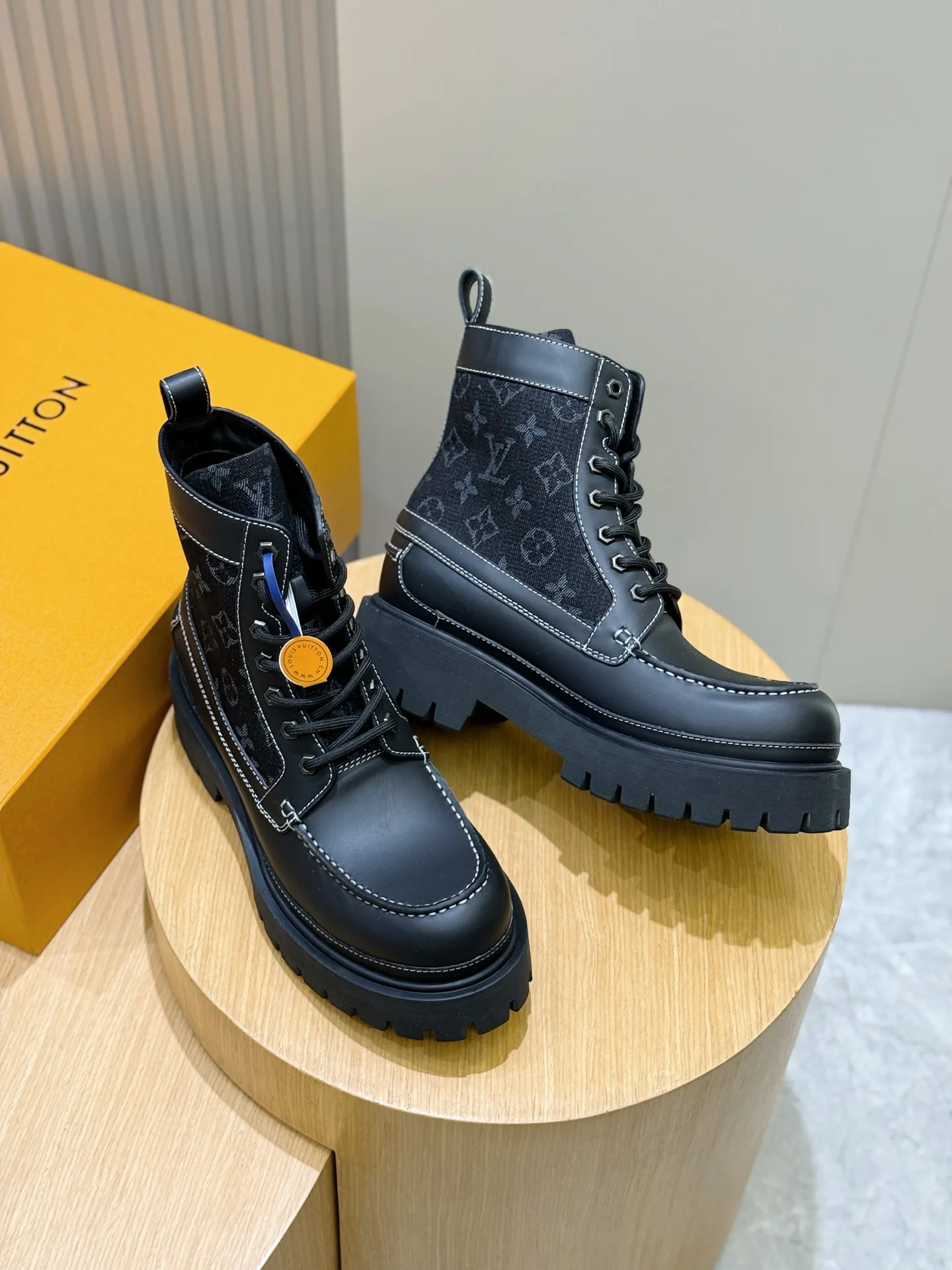 Ботинки Мужские Louis Vuitton 386602